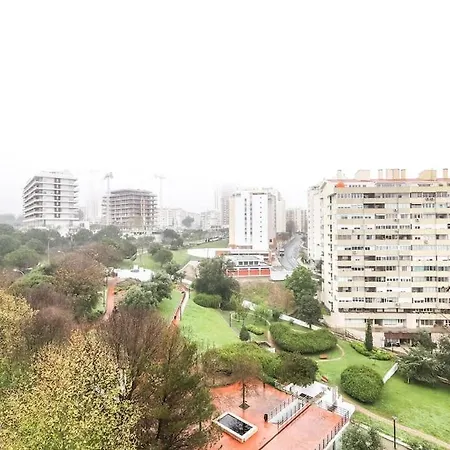 Vita Portucale ! Miraflores Sky View With Balcony Algés