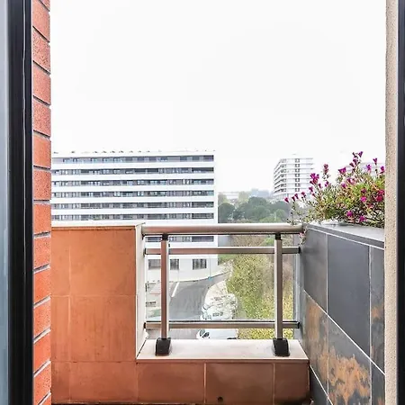 Appartement Vita Portucale ! Miraflores Sky View With Balcony Algés